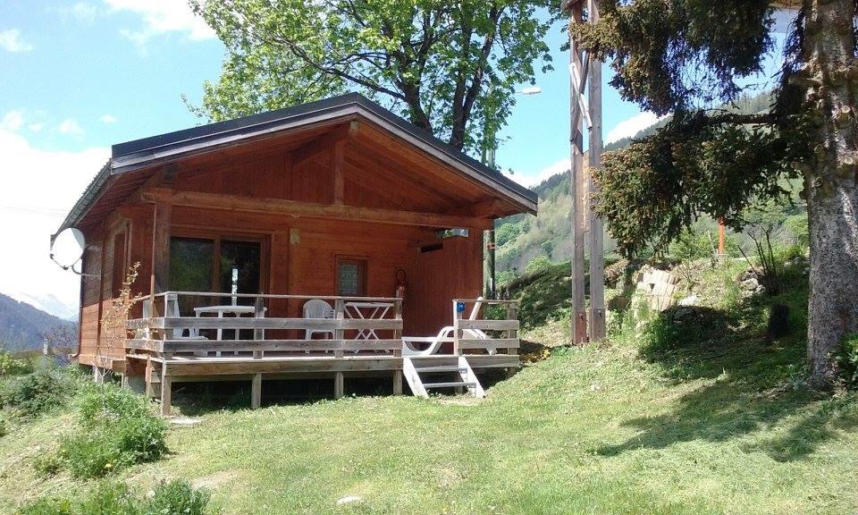 Mietunterkunft - Gamme Tradition - Chalet Vanoise 35M² 2 Zimmer + Terrasse 15M² - Camping Les Lanchettes