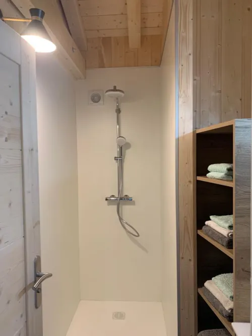 Accommodation - Gamme Chrystal - Chalet Ulysse 54M² 3 Bedrooms + Semi-Covered Terrace 24M² With Nordic Bath - image n°10 - Camping Les Lanchettes