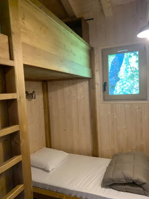 Accommodation - Gamme Chrystal - Chalet Ulysse 54M² 3 Bedrooms + Semi-Covered Terrace 24M² With Nordic Bath - image n°9 - Camping Les Lanchettes