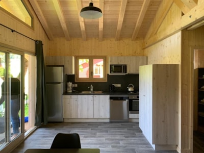 Gamme Chrystal - Chalet Ulysse 54m² 3 bedrooms + semi-covered terrace 24m² with Nordic bath