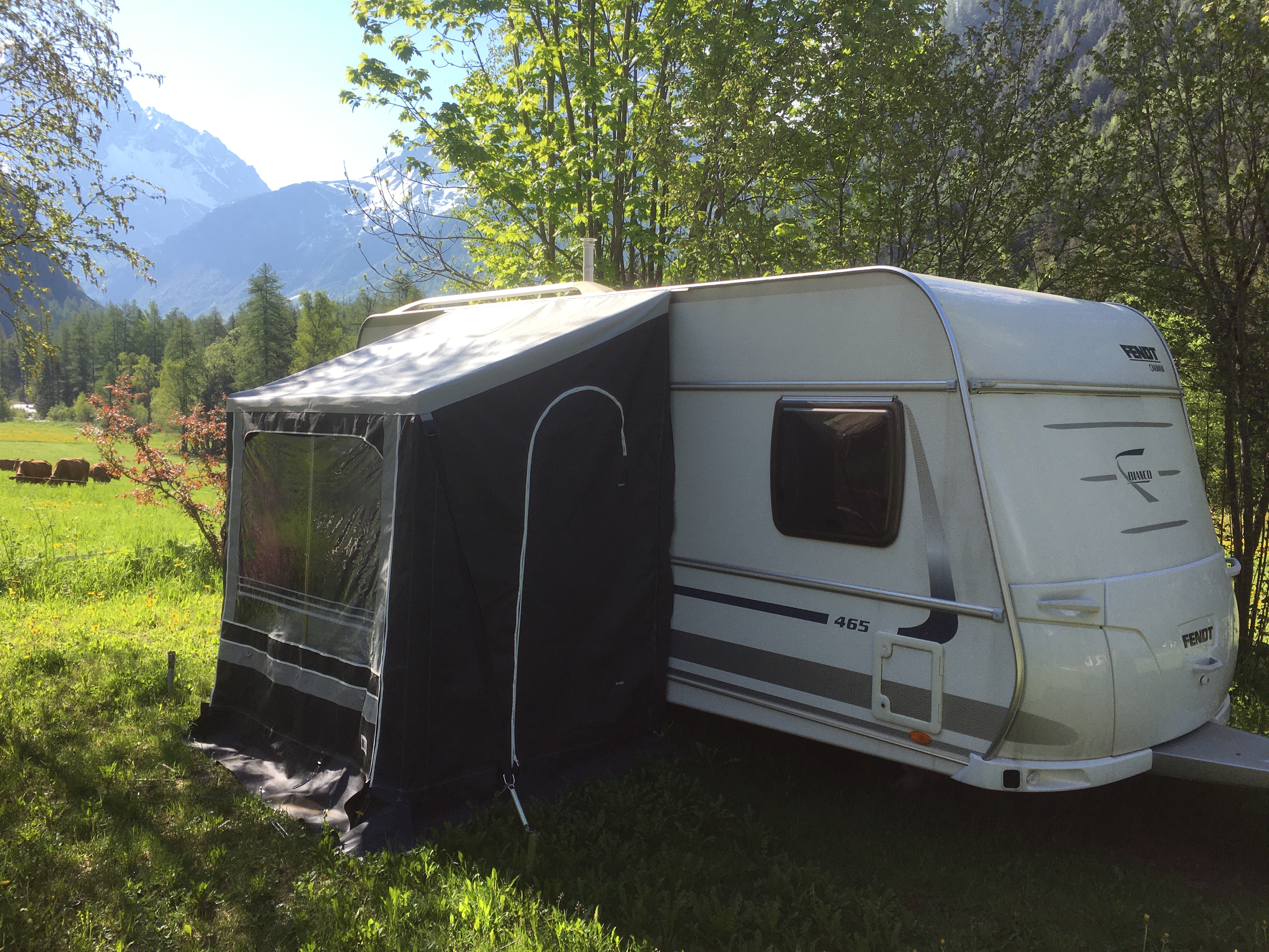 Kampeerplaats - Basisprijs Comfortplaats (1 Tent, Caravan Of Camper / 1 Auto / Elektriciteit 16A) - Camping Les Lanchettes