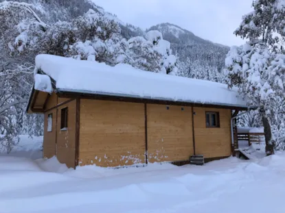 Gamme Chrystal - Chalet Ulysse 54M² 3 Chambres + Terrasse Semi-Couverte 24M² Avec Bain Nordique