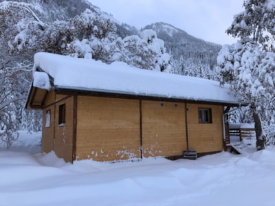 Gamme Chrystal - Chalet Ulysse 54m² 3 bedrooms + semi-covered terrace 24m² with Nordic bath