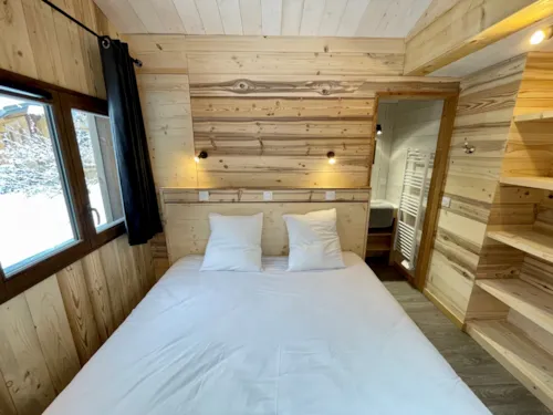 Accommodation - Gamme Chrystal - Chalet Kailloux 54M² 3 Bedrooms + Terrace 30M² - image n°6 - Camping Les Lanchettes