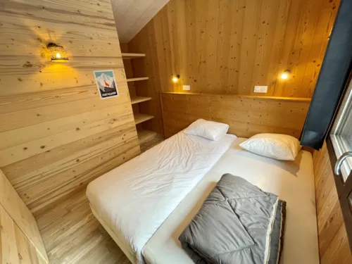 Accommodation - Gamme Chrystal - Chalet Kailloux 54M² 3 Bedrooms + Terrace 30M² - image n°8 - Camping Les Lanchettes