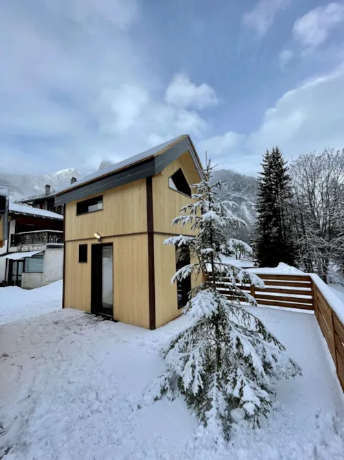 Location - Gamme Chrystal - Chalet Le Nid 20 M² - 1 Chambre, Coin Salon, Salle De Bain - Terrasse 15 M² - image n°2 - Camping Les Lanchettes
