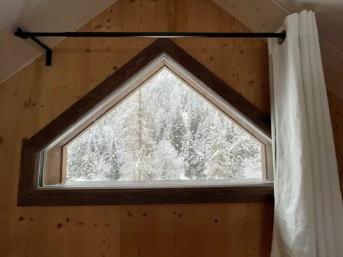 Location - Gamme Chrystal - Chalet Le Nid 20 M² - 1 Chambre, Coin Salon, Salle De Bain - Terrasse 15 M² - image n°9 - Camping Les Lanchettes