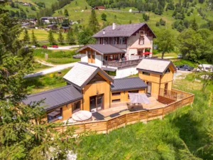  - Gamme Chrystal - Chalet Kailloux 54m² 3 kamers + terras 30m² - Camping Les Lanchettes