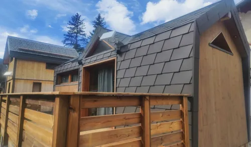 Location - Gamme Chrystal - Chalet Cime - 18 M² - Coin Séjour/Cuisine, 1 Chambre, 1 Salle De Bain - image n°6 - Camping Les Lanchettes