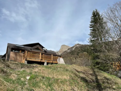 Location - Gamme Chrystal - Chalet Cime - 18 M² - Coin Séjour/Cuisine, 1 Chambre, 1 Salle De Bain - image n°8 - Camping Les Lanchettes