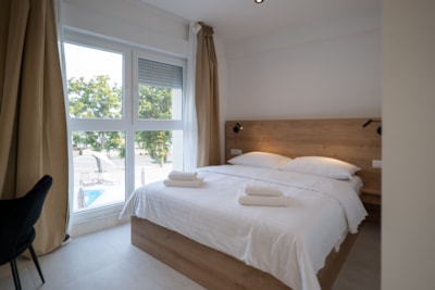 Double bedroom and bathroom