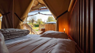 Glamping PILOTIS XXL - 55m² - 2 bedrooms (optional jacuzzi)