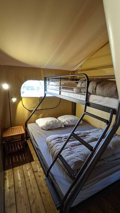 Glamping PILOTIS XXL - 55m² - 2 bedrooms (optional jacuzzi)