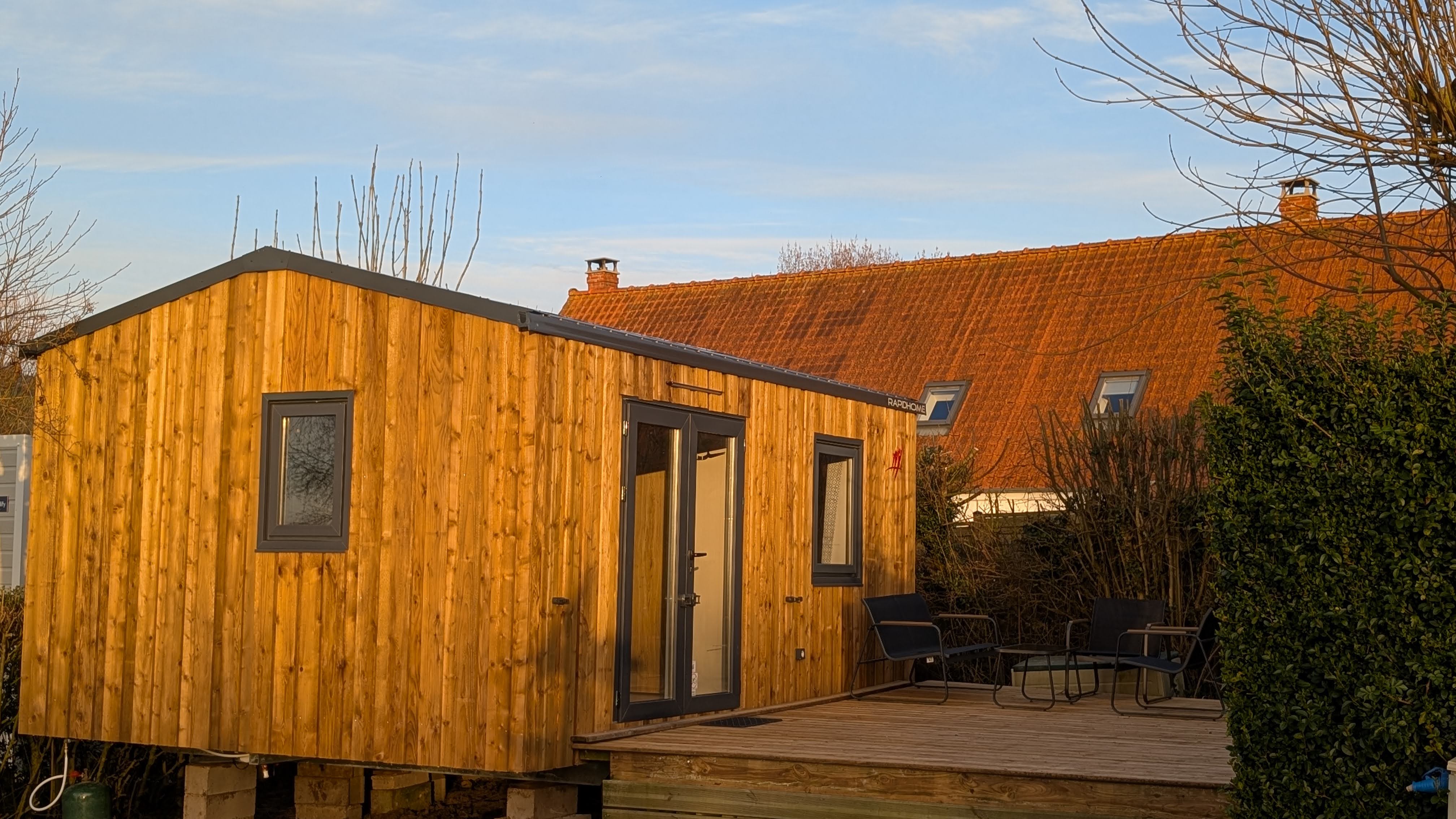 Cabane Vintage 2 chambres / cuisine / toilettes (installée en 2025 !)