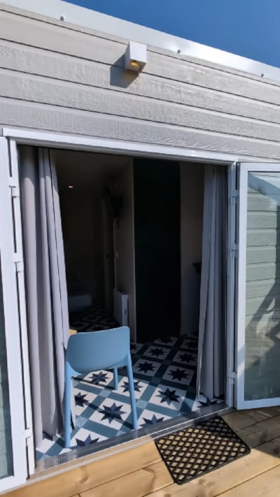Comfort studio bungalow with 1 bedroom and 2 beds (2025)