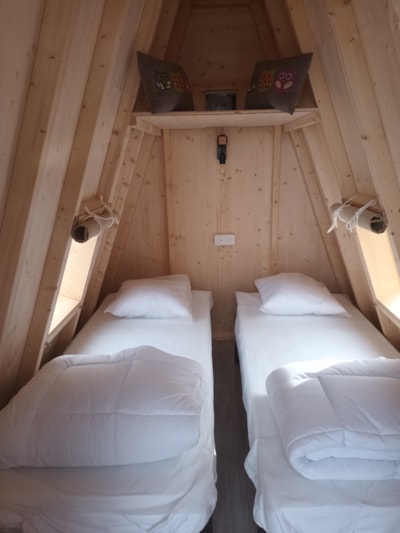 Wooden cabin — 2