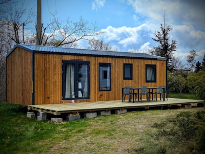 Mobile-home Premium — 1