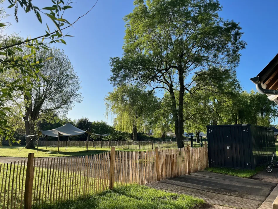 Camping Les Saules De Cormery