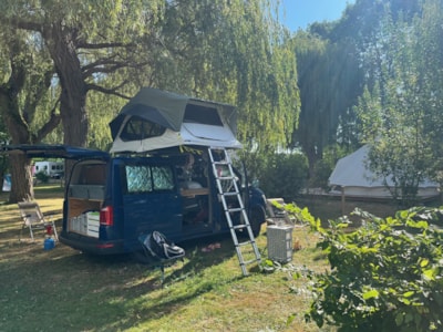 Pitch 90/100m²  (Tent, Bike, Motorcycle, caravan, motor home)