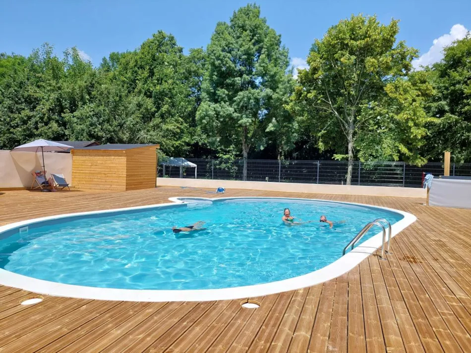 Flower Camping Du Canal