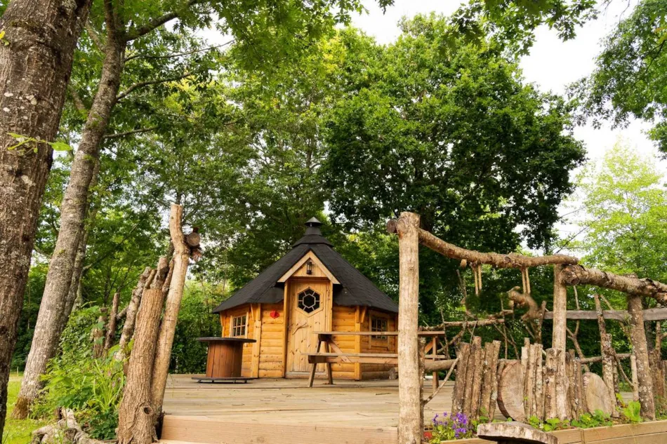 Flower Camping Du Canal