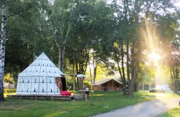 Location - Tente Caïdale Marocaine - - Camping de l'Eau Mère