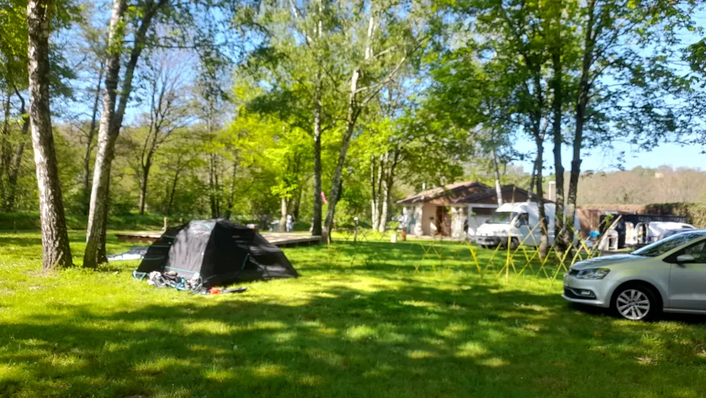 Emplacement - Emplacement Mobilite Douce - Randonneur, Cycliste, Cavalier En Duo - Sans Véhicule - Camping de l'Eau Mère