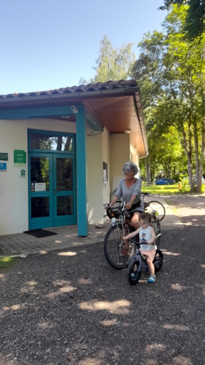 Pitch - Hiker, Cyclist, Rider - no electricity -