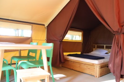Lodge tent 25m² - 2 bedrooms - 10m² Terrace - no bathroom -