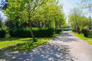 Stellplatz - Wanderer, 2 Räder + Strom - VVF Camping de la Fontaine