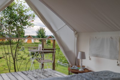Glamping tent, private toilete, sink & Outdoor TUB 15m2