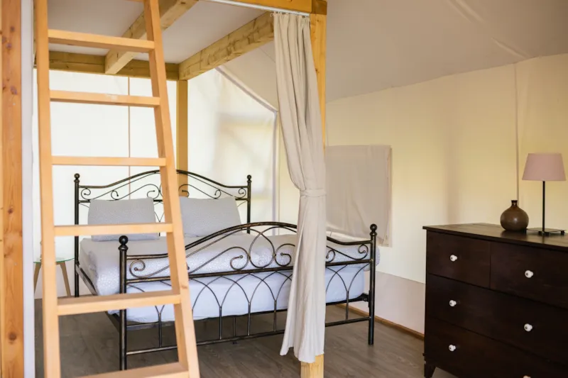 Tente Glamping Avec Salle De Bain, Amber 40 M2