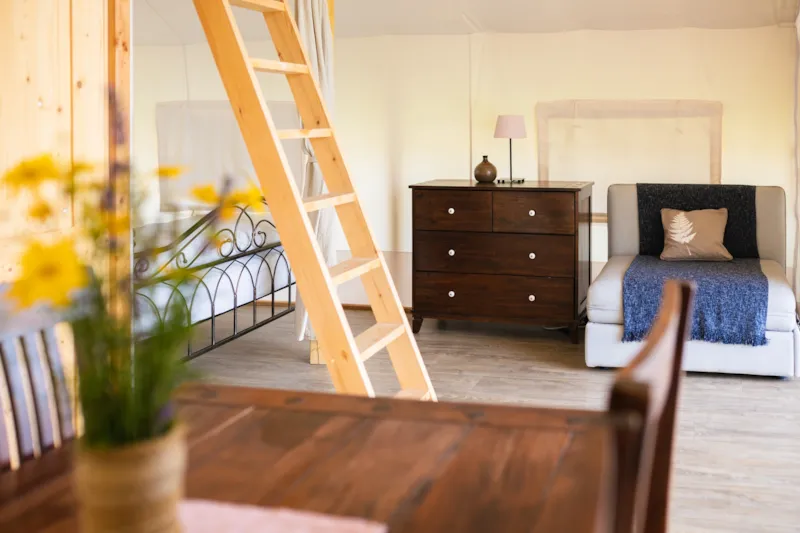 Tente Glamping Avec Salle De Bain, Amber 40 M2