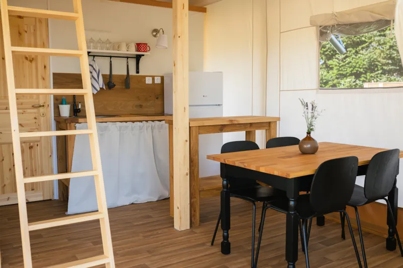 Tente Glamping Avec Salle De Bain, Amber 44 M², Premium - Jacuzzi