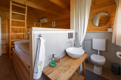 Wooden house HIS, 22m² - Private Toilet, Sink & Outdoor Tub