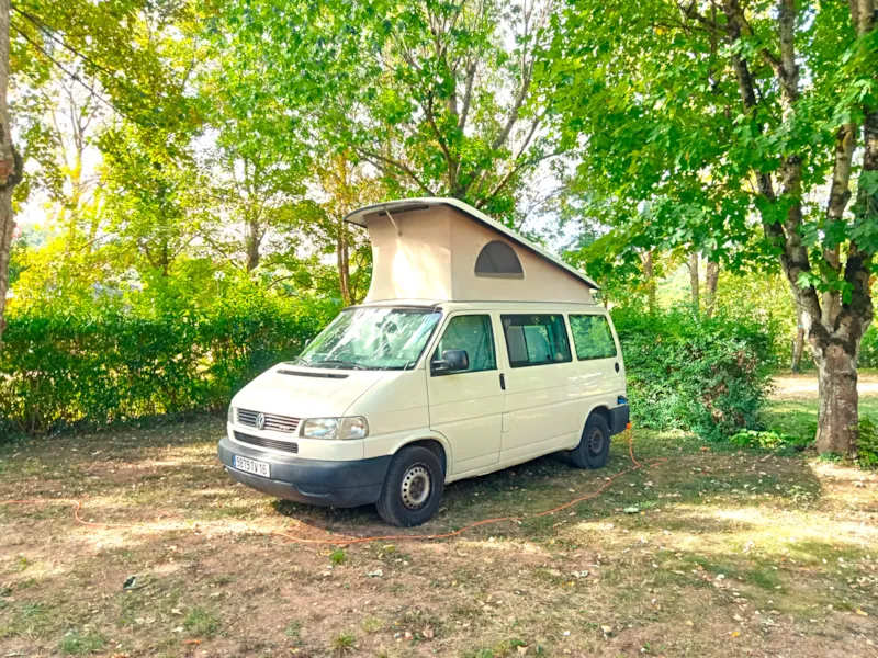 Emplacement Pour Caravanes Et Vans
