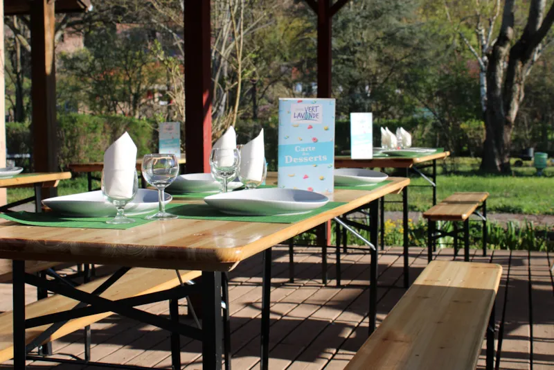 Emplacement Pour Caravanes Et Vans