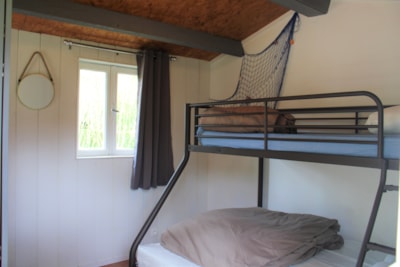 La Belle Montaise - without toilet blocks
