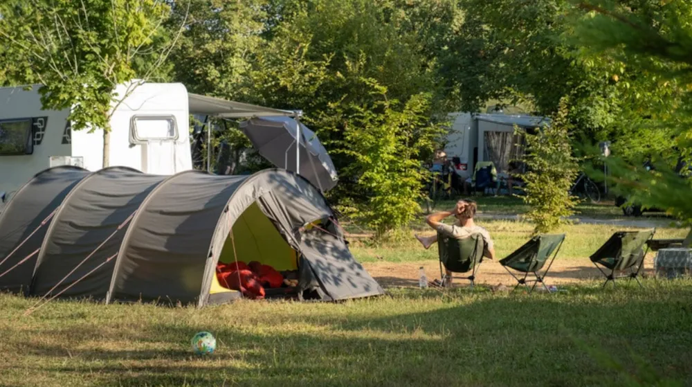 Emplacement - Forfait Camping (Emplacement, 2 Personnes, 1 Véhicule) - Camping Onlycamp Le Malaga 