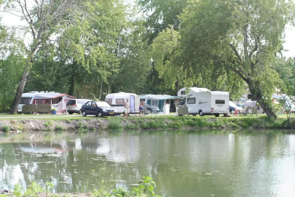 Camping Les Puits Tournants
