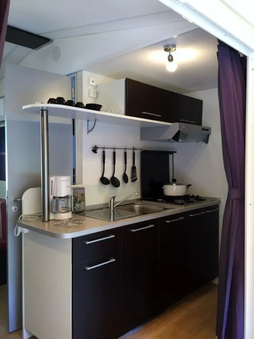 Huuraccommodatie(s) - Mobilhome Met Airconditioning - 28 M² - 2 Slaapkamers - image n°3 - Camping de PEYROCHE