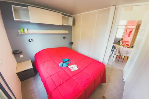 Accommodation - Air Conditioned Mobile Home - 34M² - 3 Bedrooms - image n°4 - Camping de PEYROCHE