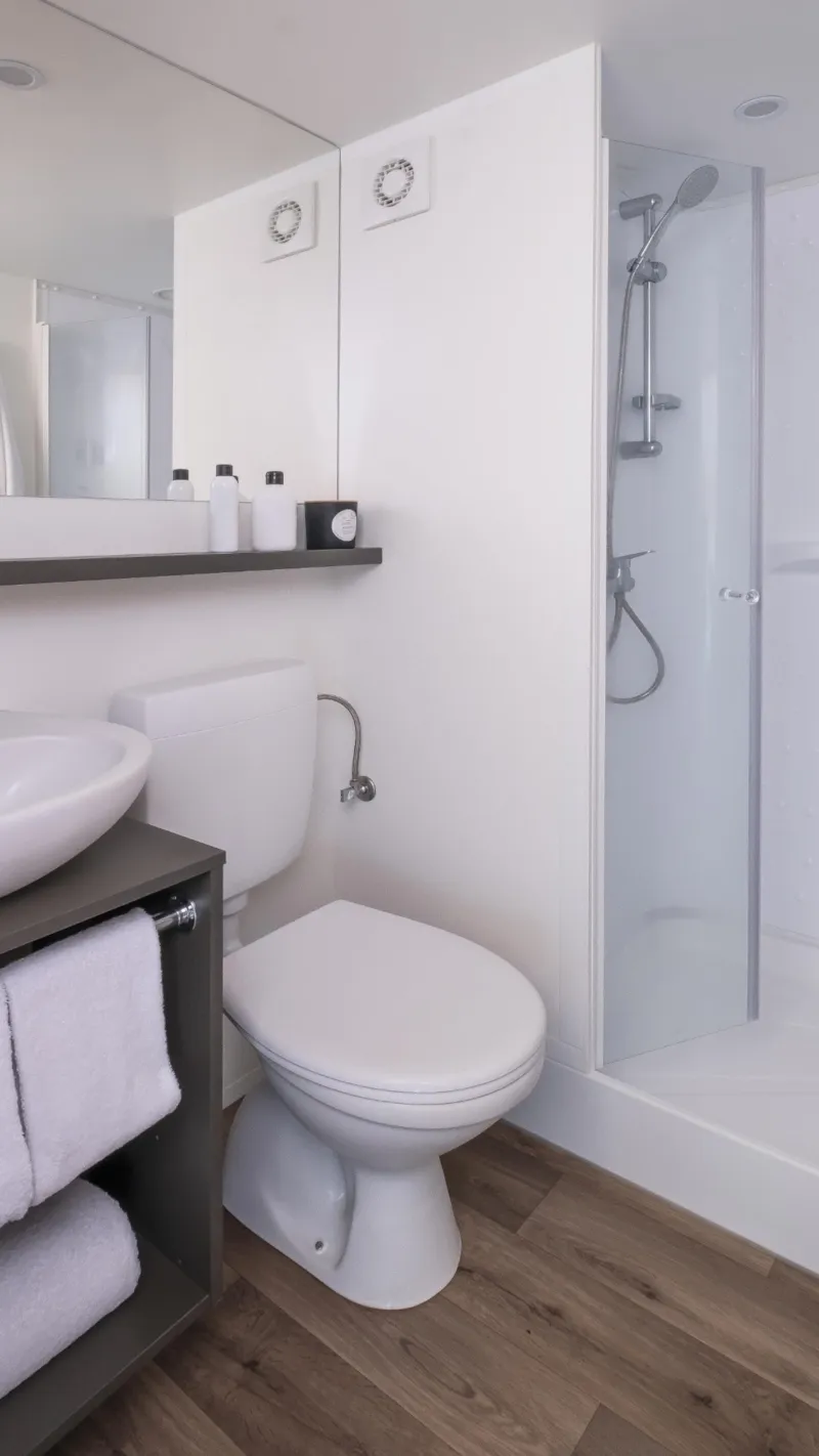 Glamping Couple (Only Adults)