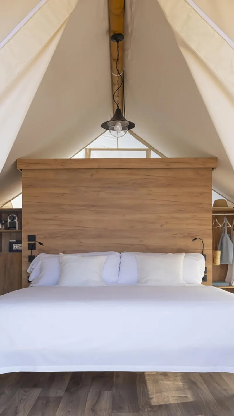 Glamping Couple (Only Adults)