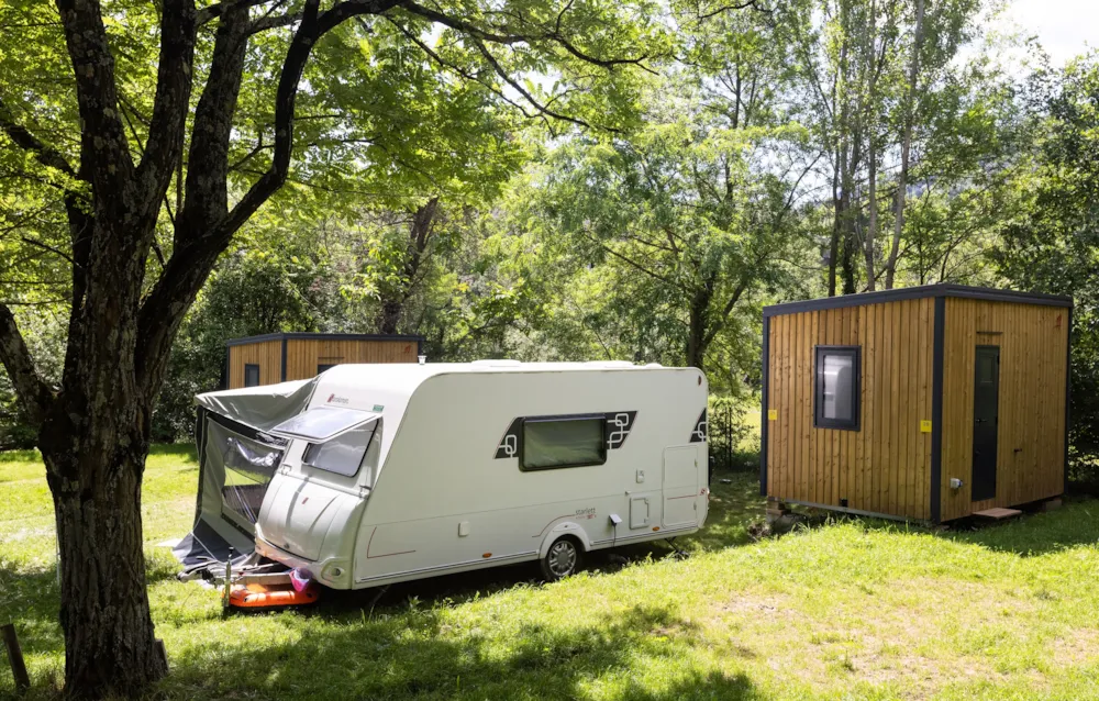 XXL pitch with private sanitary facilities and 10A electricity for 2 people + 1 vehicle
