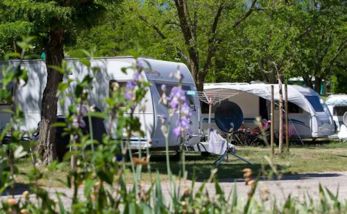 Emplacement - Forfait ** - image n°2 - Camping Sandaya Les Jardins de Privas