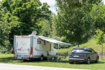 Stellplatz - Pauschale Stellplatz Erable ** - Camping Sandaya Les Jardins de Privas