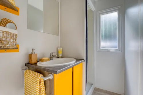 Huuraccommodatie(s) - Cottage Epicéa 3 Slaapkamers *** - image n°8 - Camping Sandaya Les Jardins de Privas