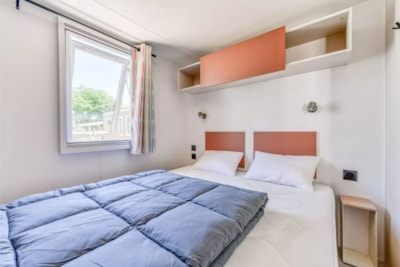Mobile Home Premium Lounge