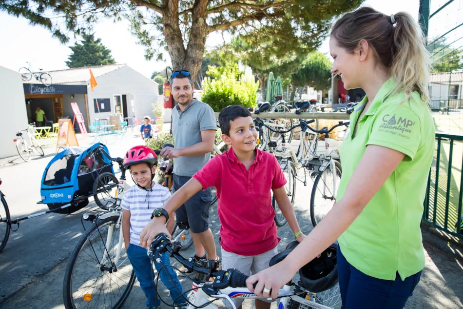 Camping Les Peupliers****